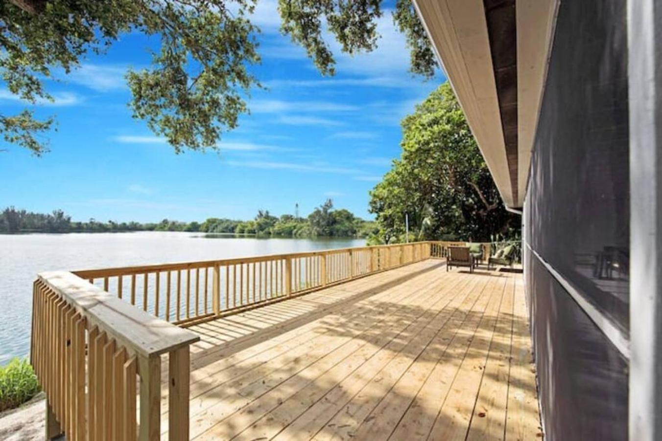 Lake House Unit 1 By Pmi Davie Extérieur photo