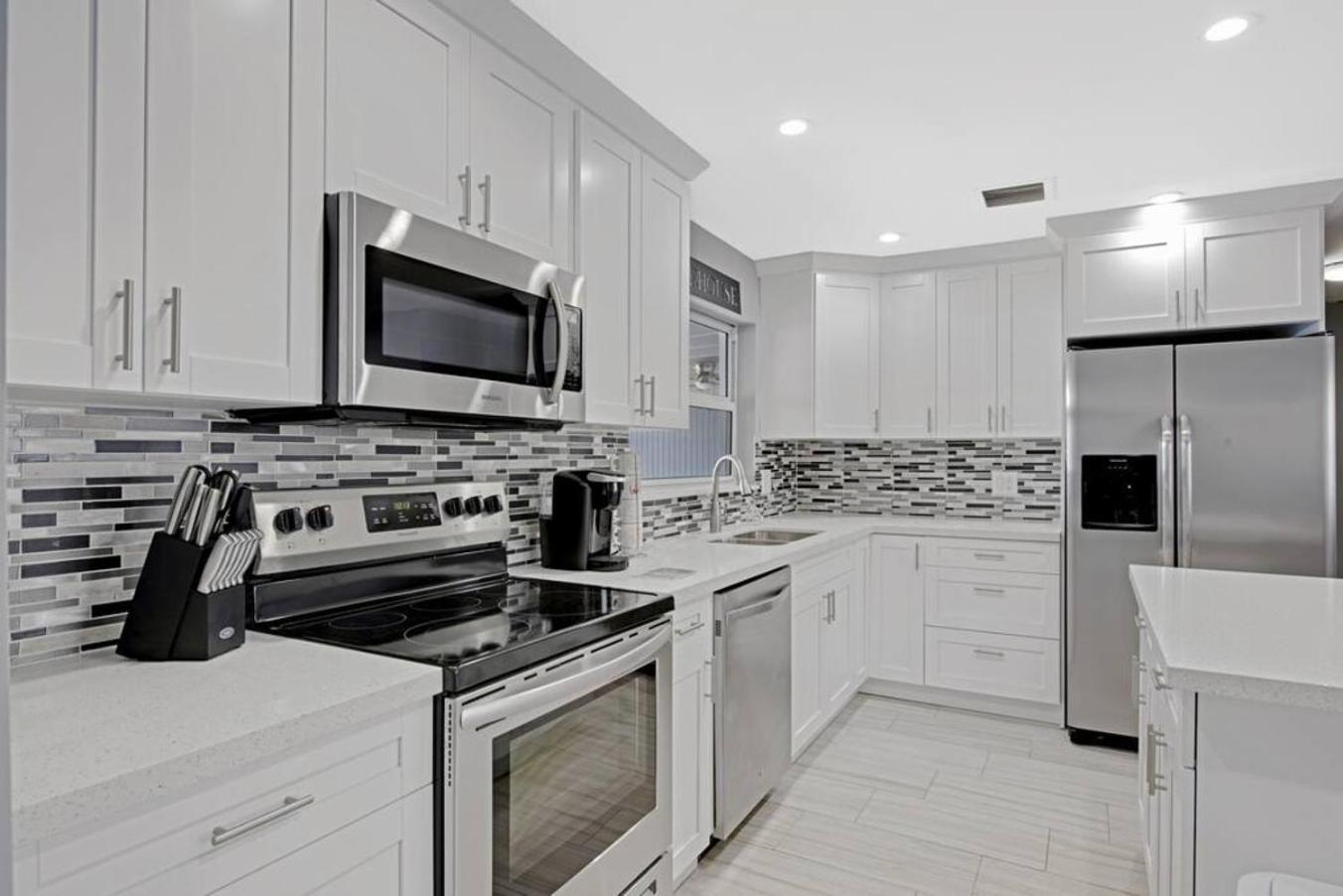 Lake House Unit 1 By Pmi Davie Extérieur photo