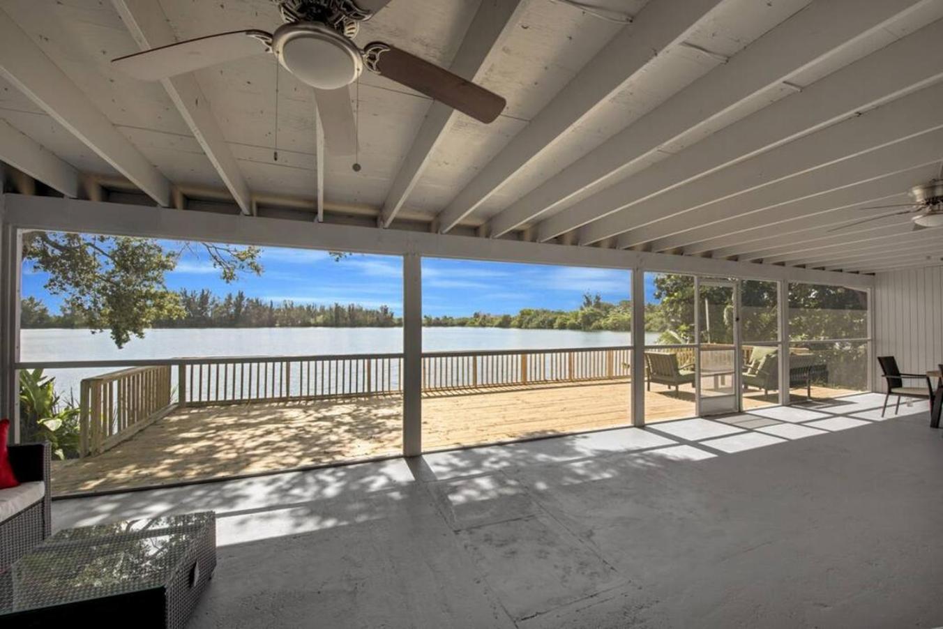 Lake House Unit 1 By Pmi Davie Extérieur photo